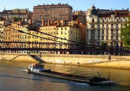 vuelos baratos a lyon francia